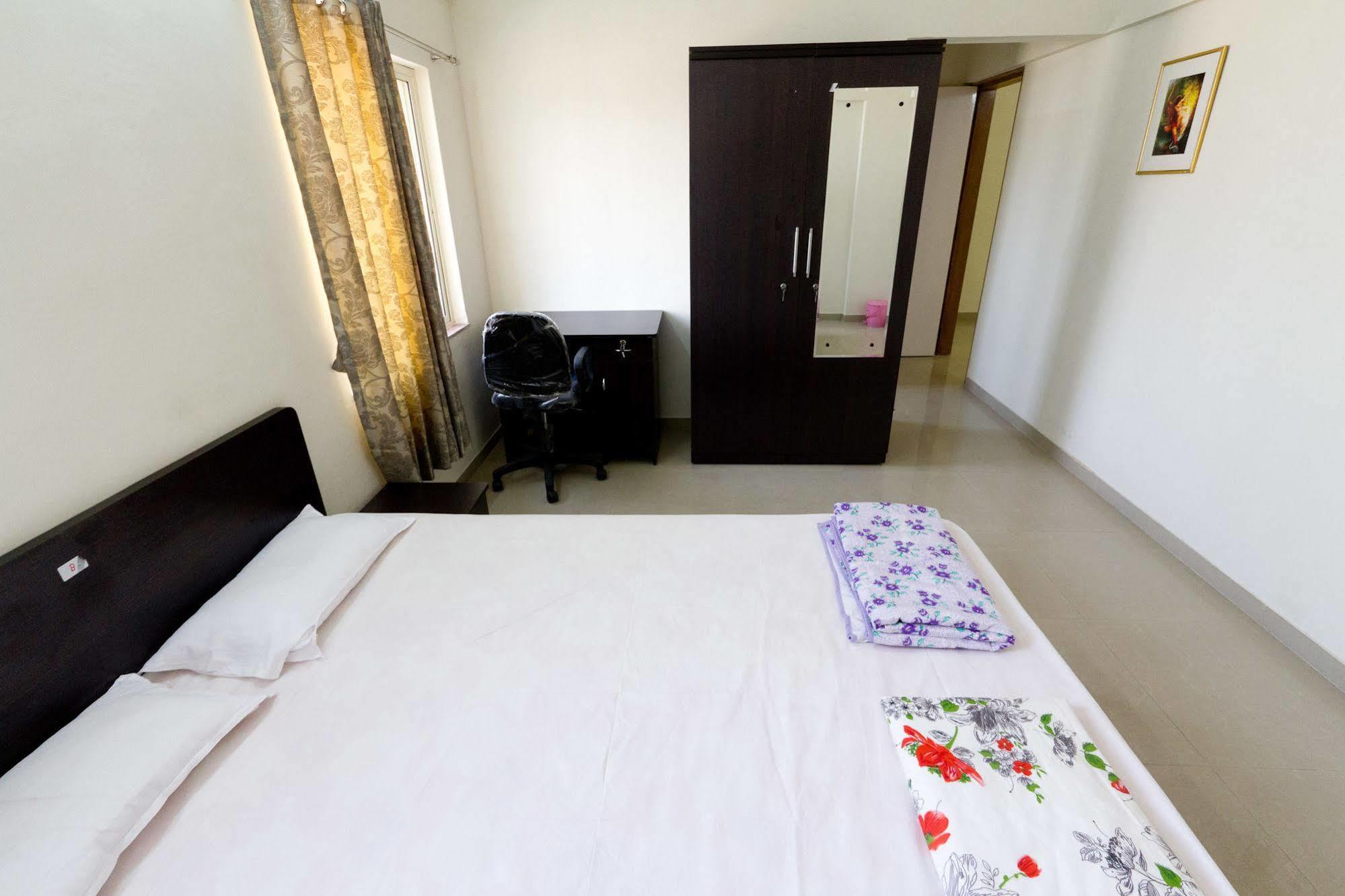 Amigo Serviced Apartments Baner Pune Exteriör bild